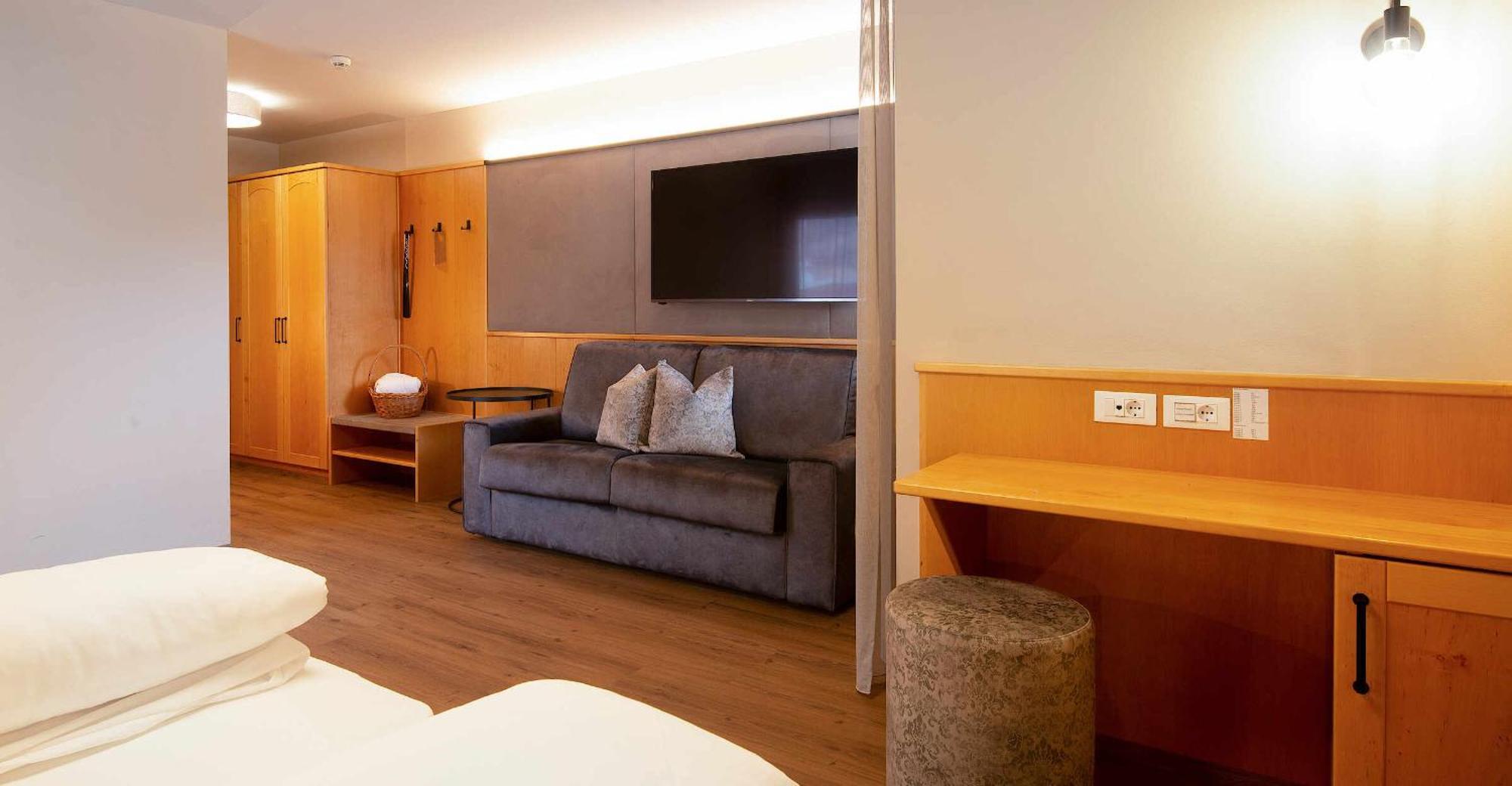 Saldur Small Active Hotel Sluderno Luaran gambar